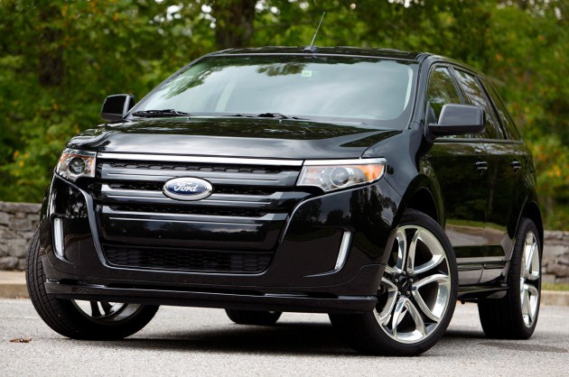 Ford Edge Black sotheadventurebegins.com